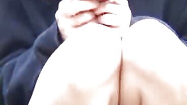 친구의 아내는 샤워와 큰 거시기가 필요합니다!