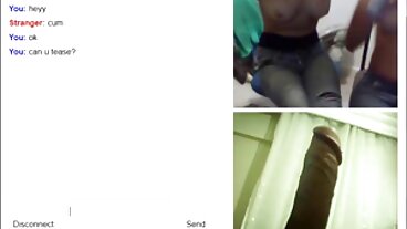 날씬한 Eveline Dellai는 요가와 BBC를 좋아합니다!