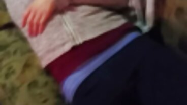 3개의 손가락 2개의 구멍과 1개의 ATM 전문가 금발