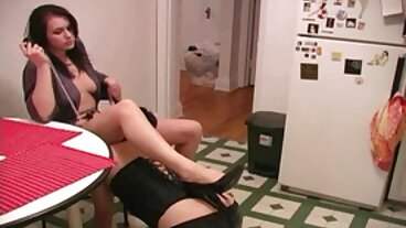 TushyRaw: 몸집이 작은 매력 Bree는 PornHD에서 그녀의 엉덩이를 채우는 것을 좋아합니다.