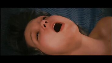 나오미 스완은 시력에 검게