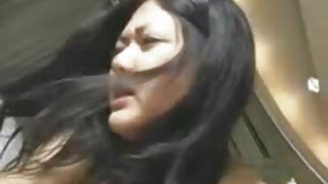 러시아 인스티튜트: 교장 Anya Krey는 PornHD에서 음악 교사에 의해 남색
