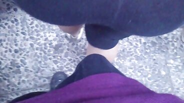 섹시한중년여성 교사 빌어 먹 살아남 소년
