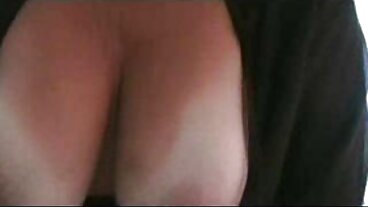 찢어진 챕스 공유 헤이즐 무어 DP 스타일